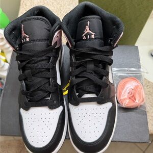 Nike Kids Sneakers Black and White with Pink Accents